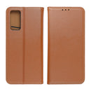 Schützen Sie Ihr Samsung Galaxy S26 stilvoll mit dem Classic Smart Pro Case! Hergestellt aus hochwertigem Leder und TPU, bietet es optimalen Schutz vor Stößen und Kratzern. Praktische Features wie die Innentasche und Ständerfunktion sorgen für perfekten Komfort.