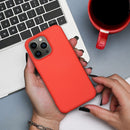 Schützen Sie Ihr Apple iPhone 14 Pro Max mit der Forcell Silicone Hülle. Perfekte Passform, elegantes Design, und zuverlässiger Schutz gegen Kratzer und Stöße. Kompatibel mit Wireless Charging.