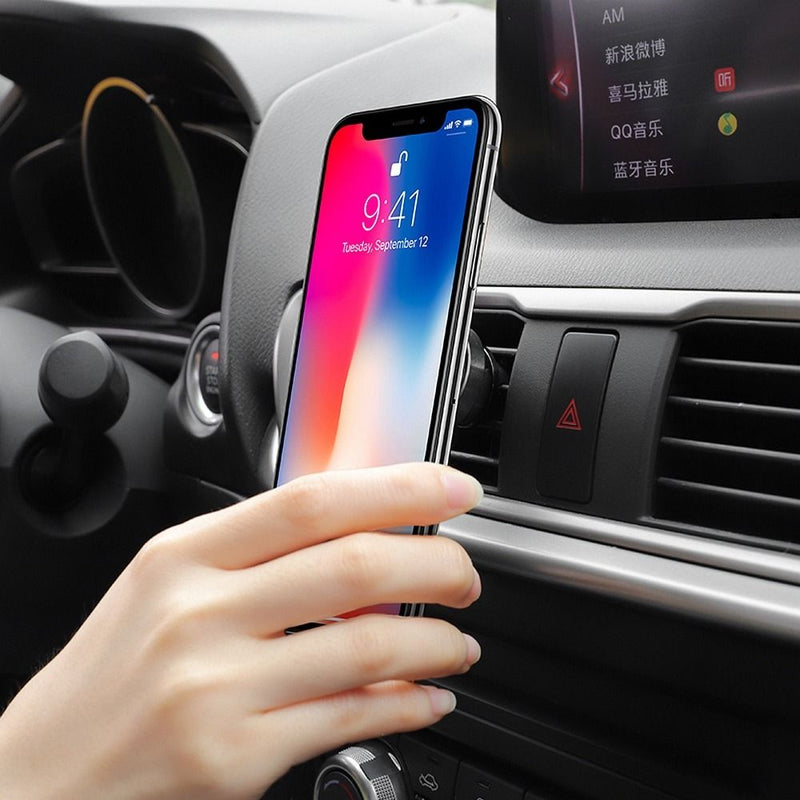 Der HOCO CA47 magnetische Autohalter in Metal Silver ist eine elegante und funktionale Lösung zur Befestigung Ihres Smartphones an den Lüftungsschlitzen Ihres Fahrzeugs. Er besticht durch sein schlankes, metallisches Design und sorgt für eine sichere und leicht zugängliche Positionierung Ihres Geräts während der Fahrt.