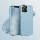 Eine Schutzhülle für das Apple iPhone 17 bietet nicht nur optimalen Schutz vor Stößen und Kratzern, sondern fügt auch einen Hauch von Stil hinzu. Diese leichtgewichtige und anpassbare Hülle in pastellblau sorgt für einen modernen Look und schützt gleichzeitig das elegante Design des Geräts. Ideal für alle, die Funktionalität und Ästhetik verbinden möchten.