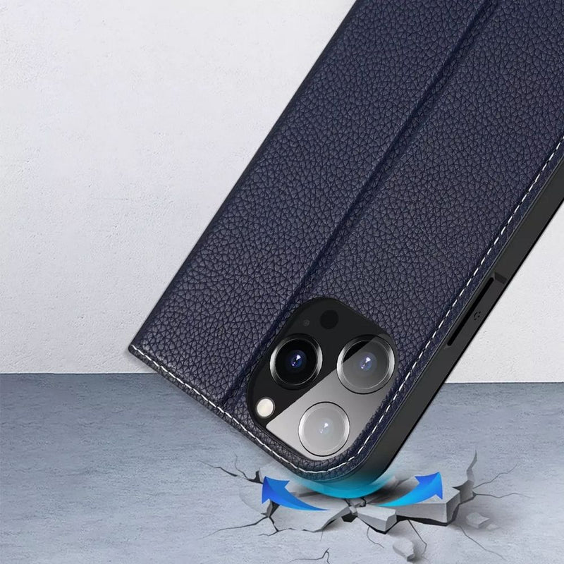 Optimaler Schutz & Stil für Ihr iPhone 14 Pro Max: Die Dux Ducis Skin X2 Ledertasche! Passgenau, mit Aussparungen für volle Funktionalität, ökologischem Leder und TPU-Innenleben. Inklusive Kartenfach & Ständerfunktion.