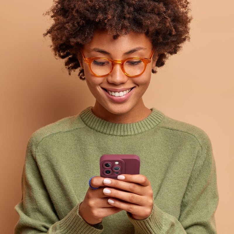 Schützen Sie Ihr Samsung Galaxy A56 stilvoll mit der Roar Luna Hülle. Diese flexible, robuste TPU-Schutzhülle bietet optimalen Schutz vor Kratzern und ermöglicht kabelloses Laden. Perfekt für den Alltag!