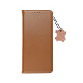 Schützen Sie Ihr Samsung Galaxy S26 stilvoll mit dem Classic Smart Pro Case! Hergestellt aus hochwertigem Leder und TPU, bietet es optimalen Schutz vor Stößen und Kratzern. Praktische Features wie die Innentasche und Ständerfunktion sorgen für perfekten Komfort.