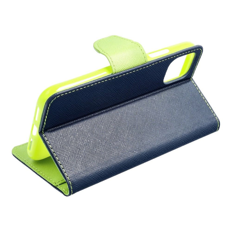 Das Samsung Galaxy A52 5G Fancy Book Case schützt Ihr Gerät stilvoll mit integriertem Portemonnaie, Standfunktion und robustem Magnetverschluss. Perfekt passend und funktional!