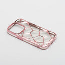 Entdecken Sie die Eleganz und den Schutz in einem mit unserer Schutzhülle für das Apple iPhone 16 in Pink V10. Das geometrische Design verleiht Ihrem Smartphone einen einzigartigen Look, während das robuste Material Ihr Gerät sicher bewahrt.
