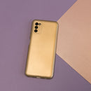 Schützen Sie Ihr Samsung Galaxy A15 5G/4G stilvoll mit der eleganten Metallic-Hülle. Sie bietet nicht nur einen einzigartigen Look in verschiedenen Farbvariationen, sondern auch optimalen Schutz vor Kratzern und Stößen. Hochwertiges TPU-Material und sanfte Mikrofaser im Inneren gewährleisten Sicherheit und einen perfekten Sitz. Holen Sie sich das ideale Zubehör für Ihr Smartphone!