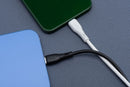 Das USB-C Kabel von Blue Star bietet eine Länge von 1 Meter und unterstützt eine Leistung von bis zu 60W bei einer Stromstärke von 3A. Ideal für schnelle Datenübertragungen und effizientes Laden von Geräten.