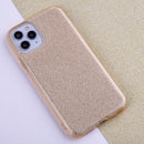 Entdecken Sie das Glitzer 3-in-1 Cover für Samsung Galaxy S26 Plus! Stilvoll, schützend und langlebig – dank Dreischicht-Technologie aus TPU und PC. Verpassen Sie Ihrem Smartphone einen glamourösen Look bei optimalem Schutz vor Stößen und Kratzern!