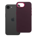 Die lila Schutzhülle für das Apple iPhone 16e kombiniert Stil mit Funktionalität. Sie bietet optimalen Schutz vor Stößen und Kratzern und verleiht deinem Gerät einen eleganten Look. Ideal für jeden, der sein iPhone individuell gestalten möchte!