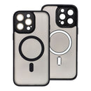 Schützen Sie Ihr Apple iPhone 17 Pro mit dem eleganten Variete Mag Cover. Erhöhte Ränder, Schutzglas für die Kamera und MagSafe-kompatible Magnetfunktion bieten optimalen Schutz und Funktionalität. Ideal für stilbewusste Nutzer!