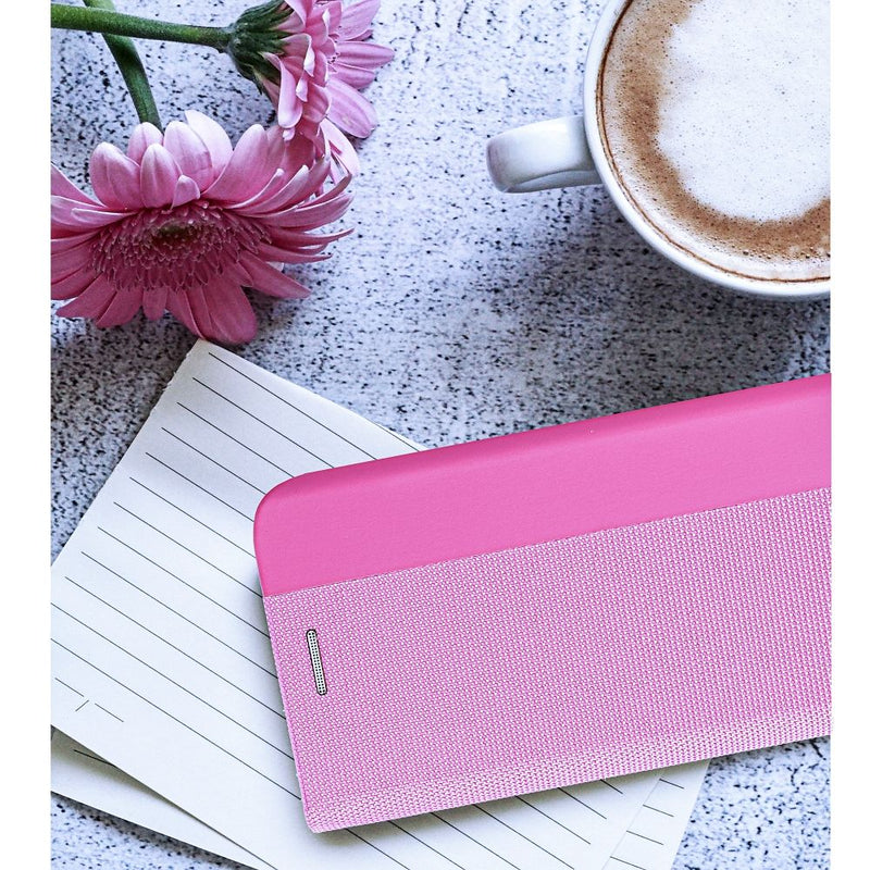 iPhone 16e Case: Stil & Schutz mit Funktionalität. Entdecken Sie unser Case mit metallisierter Oberfläche & weichem Kunstwildleder-Innenleben. Attraktive Farben, Magnetverschluss, Dokumententasche inklusive. Ideal für Ihren Style & Schutz. Jetzt kaufen!