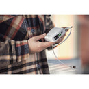 Der Multi Reiselader 6 in 1 - Perfekt für Reisen! Mit 6 Anschlüssen, darunter USB und USB-C, ermöglicht er das gleichzeitige Laden mehrerer Geräte. Integrierte Powerbank mit 8.000 mAh und Quick Charge 3.0 für schnelles Aufladen. Ideal für globale Steckerstandards.