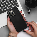 Die Schutzhülle für das Huawei P30 Lite bietet optimalen Schutz mit einem schlanken Design. Ihre matte Oberfläche sorgt für einen sicheren Griff und schützt das Display sowie die Rückseite vor Kratzern und Stößen. Ideal für den täglichen Gebrauch!