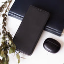 Die elegante Handytasche in Schwarz für das Samsung Galaxy S25 FE / S26 FE vereint Stil und Schutz. Sie bietet einen sicheren Halt und schützt das Gerät vor Kratzern und Stößen, während das schlanke Design zusätzlich für einen modernen Look sorgt. Ideal für den täglichen Gebrauch!