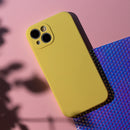 Schutzhülle für das Apple iPhone 12 in leuchtendem Gelb. Diese Hülle bietet nicht nur einen stylischen Look, sondern auch optimalen Schutz vor Stößen und Kratzern. Perfekt, um dein Gerät zu individualisieren und sicher zu verwahren!
