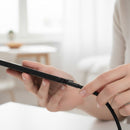 USB-C auf USB-C Kabel, 120 cm, flach: Ideal für moderne Smartphones. Unterstützt Power Delivery, Quick Charge™ 4.0 für schnelles Laden. Flexibles Design vermeidet Verknoten, perfekt für Reisen. Kompatibel mit Android Auto™, Apple CarPlay®. Jetzt in verschiedenen Farben erhältlich!