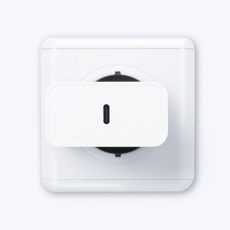 Schnelles Aufladen unterwegs: Forcell Netzladegerät mit 45W, USB Typ C, Quick Charge 4.0. Kompakt, ideal für Reisen. Effizientes Laden für Smartphones und Tablets.