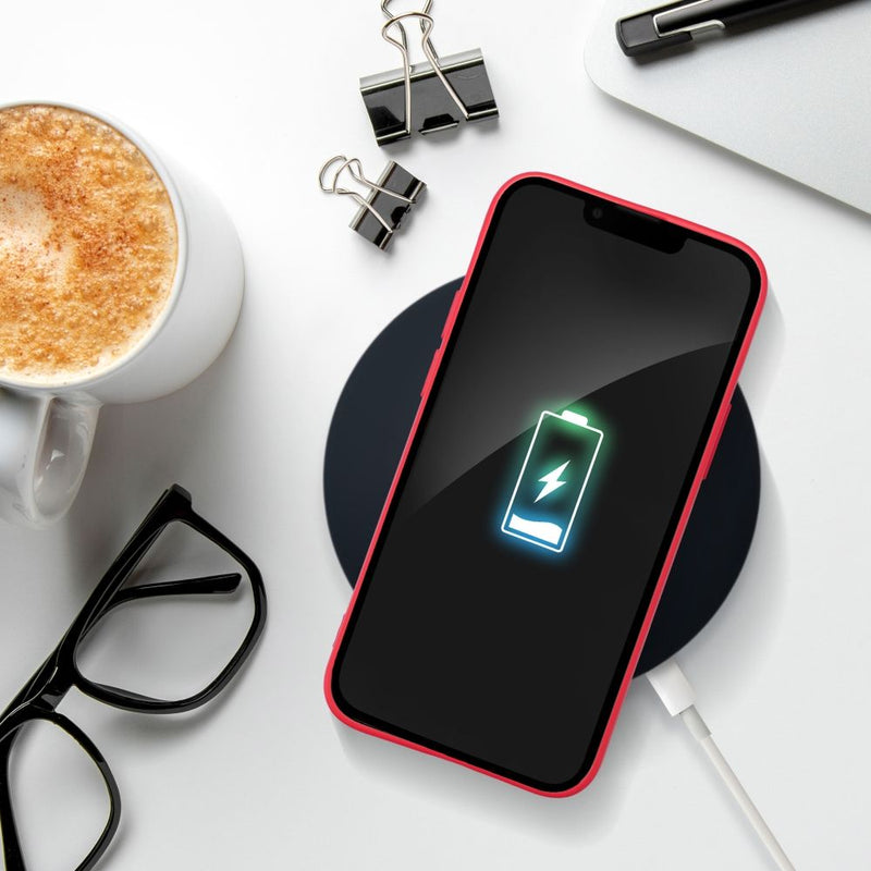 Optimieren Sie Ihr Apple iPhone 17 Pro Max mit der Forcell Soft Hülle. Passgenaues Design, Schutz vor Kratzern, elegantes mattschwarzes Finish. Funktionen bleiben zugänglich.