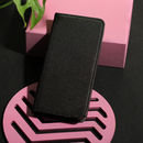 Schutzhülle für das Xiaomi Redmi Note 7 in Schwarz: Elegantes Design kombiniert mit optimalem Schutz. Diese Hülle bewahrt dein Smartphone vor Stößen und Kratzern, während sie gleichzeitig einen stilvollen Look bietet. Ideal für alle, die Funktionalität und Ästhetik schätzen.