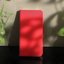 Schutzhülle für das Realme 16 Pro Plus 5G in leuchtendem Rot. Diese stylische Hülle bietet optimalen Schutz und verleiht deinem Smartphone einen modernen Look. Ideal für alle, die Funktionalität und Design verbinden möchten.