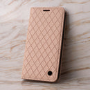 Elegante Schutzhülle für das Motorola Edge 70 Fusion in beige. Diese stylische Hülle bietet optimalen Schutz und verleiht Ihrem Smartphone ein modisches Aussehen. Perfekt für den Alltag!