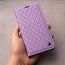 Schutzhülle für das Xiaomi Redmi Note 15 Pro 5G in ansprechendem Violett. Mit ihrem eleganten, strukturierten Design bietet sie nicht nur Schutz, sondern verleiht dem Smartphone auch einen modischen Look. Ideal für alle, die Stil und Sicherheit kombinieren möchten.