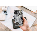 Entdecken Sie die robuste F-Protect Mirage Hülle für das Apple iPhone 16: Military Drop-Tested, MagSafe-kompatibel und mit innovativem 4D Durable Printing. Sicherer Schutz, ansprechendes Design!