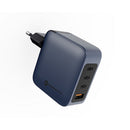 Der FORCELL F-Energy GaN VT-46 ist ein kompakter, leistungsstarker Reiselader, ausgestattet mit drei USB-C-Anschlüssen und einem USB-A-Anschluss. Er bietet dank Power Delivery (PD) und Quick Charge 4.0-Technologie schnelles Aufladen mit bis zu 100 Watt Leistung und ist damit ideal für das Aufladen verschiedener Geräte, einschließlich Laptops. Mit seinem eleganten grauen Design ist dieser Charger eine praktische Ergänzung für die moderne Technikausstattung unterwegs.