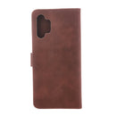 Die handliche Handytasche für das Samsung Galaxy A16 4G/5G in elegantem Braun bietet optimalen Schutz und kombiniert Stil mit Funktionalität. Ihr robustes Design sorgt dafür, dass Ihr Smartphone sicher verstaut ist, während das hochwertige Material für ein angenehmes Gefühl in der Hand sorgt. Ideal für den Alltag!