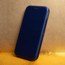 Die schicke blaue Schutzhülle für das Apple iPhone 17 Pro bietet nicht nur optimalen Schutz, sondern auch eine stilvolle Optik. Robustes Material sorgt für Langlebigkeit und sichert Ihr Smartphone vor Kratzern und Stößen. Ein idealer Begleiter für jeden Anlass!