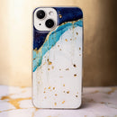 Entdecke das Gold Glam Cover für dein Apple iPhone 11! Dieses elegante TPU-Cover bietet besten Schutz vor Kratzern und Stößen, während es die Funktionalität deines Geräts erhält. Genieße Stil und Sicherheit mit optimaler Passform – perfekt für deinen modernen Lifestyle!