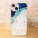 Entdecke das Gold Glam Cover für dein Apple iPhone 11! Dieses elegante TPU-Cover bietet besten Schutz vor Kratzern und Stößen, während es die Funktionalität deines Geräts erhält. Genieße Stil und Sicherheit mit optimaler Passform – perfekt für deinen modernen Lifestyle!