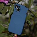 Entdecken Sie das Simple Color Mag Cover für Ihr Apple iPhone 17 Pro Max und iPhone 18 Pro Max. Mit optimalem Schutz vor Stößen und Kratzern, präzisen Ausschnitten für die Kamera und MagSafe-Kompatibilität bietet es Stil und Funktionalität in einem!