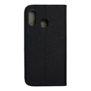 Schützen Sie Ihr Samsung Galaxy A40 mit Stil - Die schwarze Handytasche V2 überzeugt durch ihre elegante Optik und Textur, und bietet zuverlässigen Schutz vor Kratzern und Stößen. Ideal für den Alltag, hält diese Tasche Ihr Smartphone sicher und sieht dabei großartig aus.