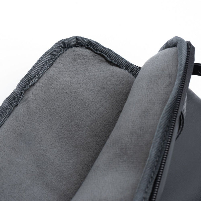 **Notebook Tasche 16 Zoll**: Ideal für Laptops bis 15,6 Zoll. Hochwertige Materialien garantieren Robustheit, während die Innenpolsterung optimalen Schutz bietet. Platz für Zubehör und schneller Zugriff dank durchdachtem Layout. Sichern Sie Ihren Laptop stilvoll!