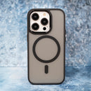 Das Frozen Mag Case für das Samsung Galaxy A37 5G kombiniert hochwertigen Schutz mit eleganter Optik. Es unterstützt MagSafe, ermöglicht kabelloses Laden und bietet Zugang zu allen Anschlüssen. Mit erhöhter Kameraabschirmung und praktischen Halterungen ist es ideal für jeden Nutzer.