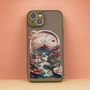 Eine stilvolle Handytasche für das Samsung Galaxy A54 5G in leuchtendem Grün. Mit einem kunstvollen Design, das von einer malerischen Landschaft inspiriert ist, bietet sie nicht nur Schutz, sondern auch einen einzigartigen Look. Ideal für modebewusste Nutzer!