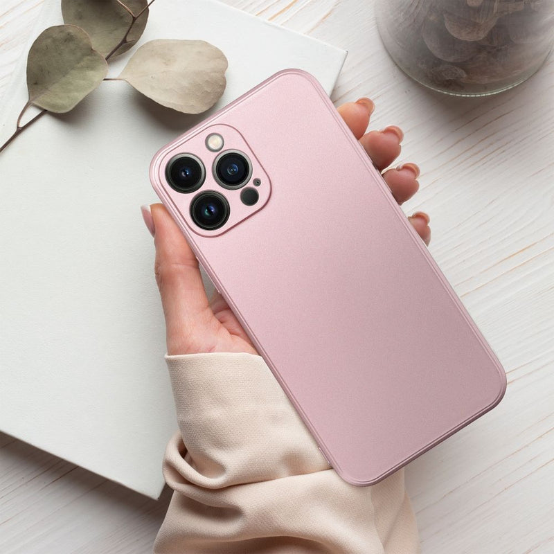 Eleganz trifft Schutz: Die rosafarbene Schutzhülle des Apple iPhone 15 Pro kombiniert stilvolles Design mit robuster Funktionalität. Das perfekte Accessoire, um Ihr Gerät vor alltäglichen Missgeschicken zu bewahren.