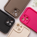 Schutzhülle für das Motorola Moto E13 in Schwarz – der ideale Schutz für dein Smartphone. Mit ihrem schlanken Design bietet sie optimale Sicherheit vor Kratzern und Stößen, ohne an Stil zu verlieren. Perfekt für den täglichen Gebrauch!