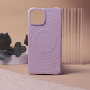 Die violette Schutzhülle für das Apple iPhone 14 Pro kombiniert stilvolles Design mit optimalem Schutz. Sie bietet eine rutschfeste Oberfläche und sorgt dafür, dass Ihr Gerät sicher bleibt und gleichzeitig gut aussieht. Ideal für alle, die Wert auf Ästhetik und Funktionalität legen!
