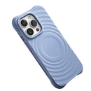 Die blaue Schutzhülle für das Apple iPhone 13 Pro bietet nicht nur ein stylisches Design, sondern auch optimalen Schutz vor Kratzern und Stößen. Die rutschfeste Oberfläche sorgt für einen sicheren Griff und ein angenehmes Gefühl in der Hand. Ideal, um dein iPhone sicher und dennoch schick zu präsentieren.