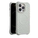 Diese graue Schutzhülle für das Apple iPhone 12 Pro / iPhone 12 bietet optimalen Schutz und ein modernes Design. Die rutschfeste Oberfläche sorgt für einen sicheren Halt, während die präzisen Aussparungen einfachen Zugriff auf alle Funktionen ermöglichen. Ideal, um Ihr Smartphone stilvoll und geschützt zu präsentieren.