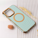 Entdecke die Circle Glam Mag Hülle für dein Apple iPhone 14 Pro! Mit elegantem metallic Finish, robustem TPU-Material und starker MagSafe-Kompatibilität bietet sie perfekten Schutz und Stil. Ideale Kombination aus Design und Funktionalität für deinen Alltag!