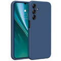 Schützen Sie Ihr Samsung Galaxy A25 5G (Global) stilvoll mit dem Etteri Silikonetui. Hochwertige Materialien, sanfte Mikrofaserauskleidung und erhöhte Kanten sorgen für optimalen Schutz vor Kratzern und Stößen. Perfekter Zugriff auf alle Anschlüsse und kabelloses Laden bleibt problemlos möglich. 
