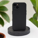 Schutzhülle für das Xiaomi 17T in elegantem Schwarz. Diese Hülle bietet optimalen Schutz vor Kratzern und Stößen, während das schlichte Design das moderne Aussehen des Smartphones unterstreicht. Ideal für alle, die Funktionalität und Stil kombinieren möchten.