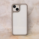 Schutzhülle für Xiaomi Redmi Note 13 Pro 4G und Poco M6 Pro 5G in elegantem Grau. Sie bietet perfekten Schutz vor Kratzern und Stößen, während das schlanke Design die Handhabung verbessert. Ideal für einen modernen Look und langanhaltende Sicherheit.