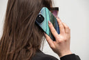 Entdecke den perfekten Schutz für dein Apple iPhone 15 Pro Max – die Schutzhülle in elegantem Rot mit integriertem Magsafe. Kombiniere Funktionalität und Stil mit der neuen V3-Hülle für dein Smartphone.