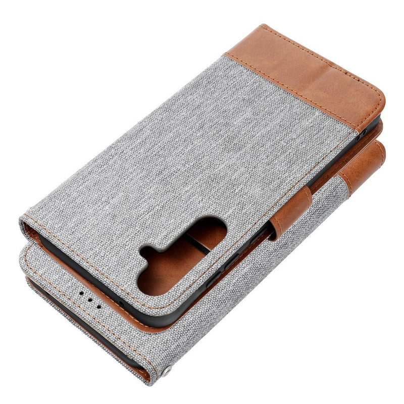 Schützen Sie Ihr Samsung Galaxy S25 Ultra stilvoll mit dem Jeans Book: Funktionale Hülle aus Denim mit Kartenfächern und robustem Verschluss für maximalen Schutz und Trend-Design. Ideal für stilbewusste Nutzer!