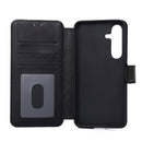Schütze dein Motorola Moto G04, Moto G24 oder Moto E14 mit dieser eleganten schwarzen Schutzhülle. Sie bietet nicht nur optimalen Schutz vor Stößen und Kratzern, sondern verleiht deinem Smartphone auch einen stilvollen Look. Perfekte Passform und praktische Funktionen machen sie zum idealen Begleiter im Alltag.