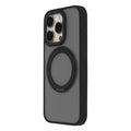 Elegante schwarze Schutzhülle für das Apple iPhone 14 Pro. Sie bietet optimalen Schutz vor Stößen und Kratzern und ist mit einem praktischen MagSafe-System ausgestattet, das kabelloses Laden und einfache Befestigung von Zubehör ermöglicht. Ideal für Stilbewusste, die ihr Smartphone sicher aufbewahren möchten.